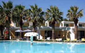 ALEX BEACH HOTEL & BUNGALOWS 