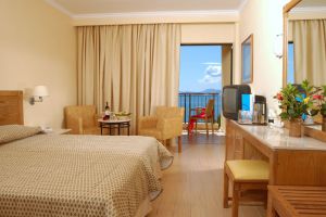 Nissaki Beach Hotel