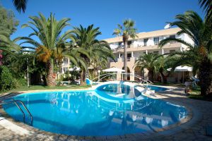 Three Stars Hotel