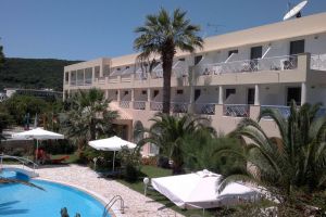 Three Stars Hotel