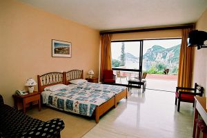 Elly Beach Hotel
