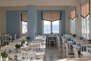 Manoula’s Beach Hotel