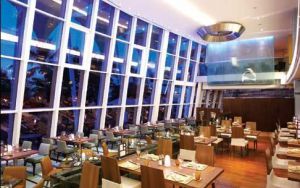 JUMEIRAH BEACH HOTEL  De Luxe