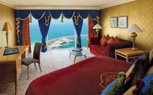 JUMEIRAH BEACH HOTEL  De Luxe