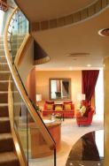 JUMEIRAH BEACH HOTEL  De Luxe