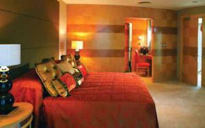 JUMEIRAH BEACH HOTEL  De Luxe