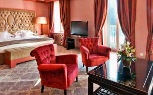 CARLTON HOTEL 