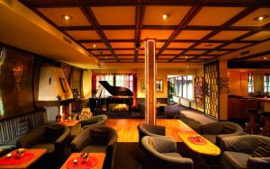AMBASSADOR APARTEMENTS 