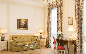 ALVEAR PALACE 