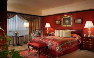 LUXURY COLLECTION 