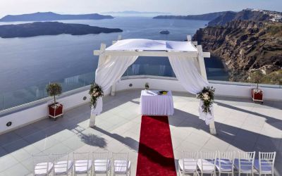 Символическая свадебная церемония на острове Санторини